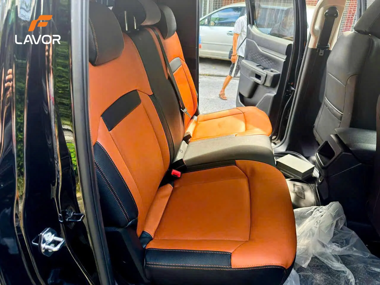 BỌC GHẾ DA FORD RANGER - Ảnh 3