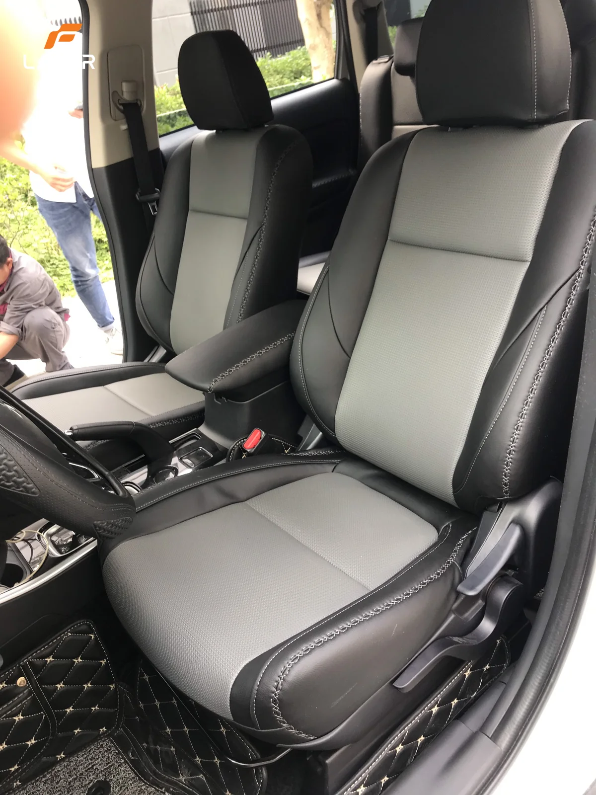 BỌC GHẾ DA MITSUBISHI OUTLANDER 2016-2024 - Ảnh 1