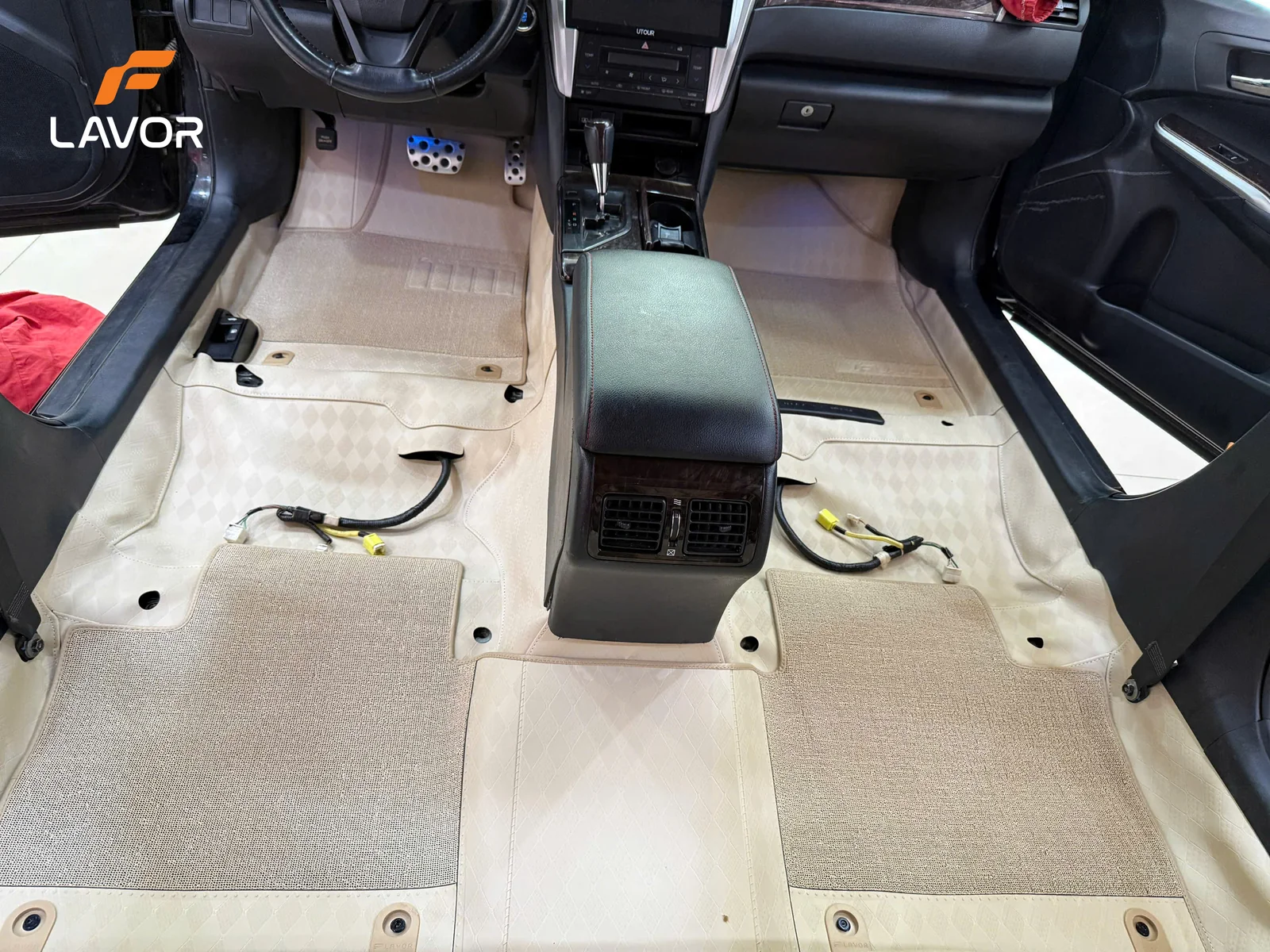 BỌC GHẾ DA TOYOTA CAMRY - Ảnh 6