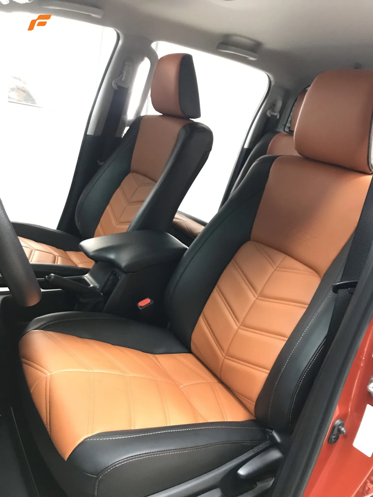 BỌC GHẾ DA TOYOTA HILUX 2016-2020 - Ảnh 4