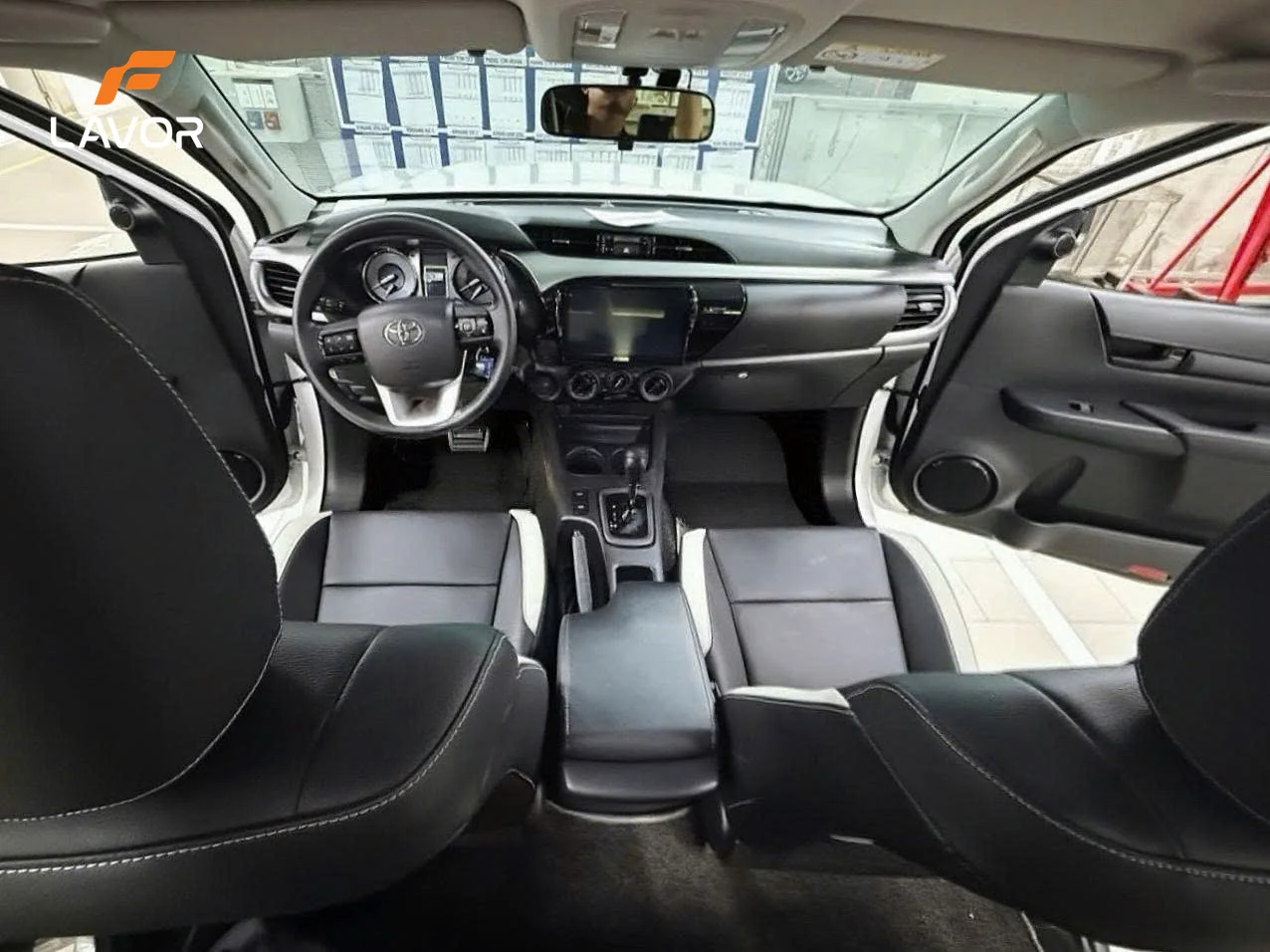 BỌC GHẾ DA TOYOTA HILUX - Ảnh 3