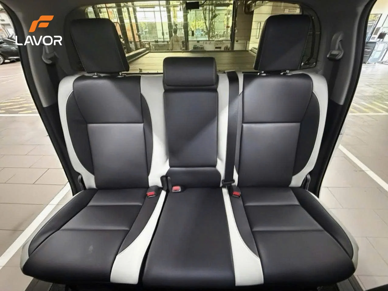 BỌC GHẾ DA TOYOTA HILUX - Ảnh 4