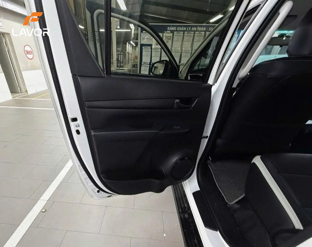BỌC GHẾ DA TOYOTA HILUX - Ảnh 6