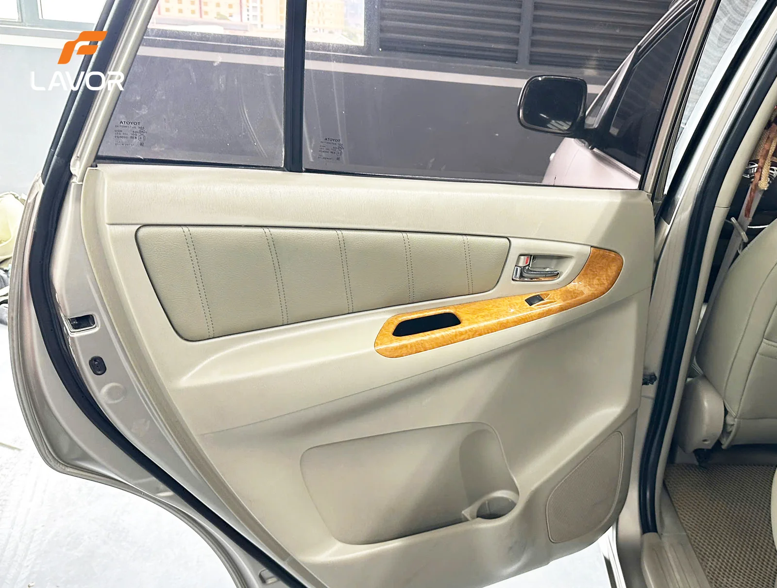 BỌC GHẾ DA TOYOTA INNOVA 2016-2023 - Ảnh 6