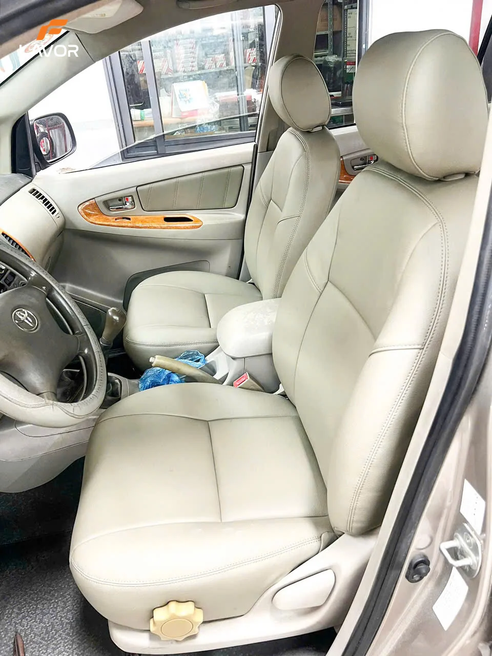 BỌC GHẾ DA TOYOTA INNOVA - Ảnh 1