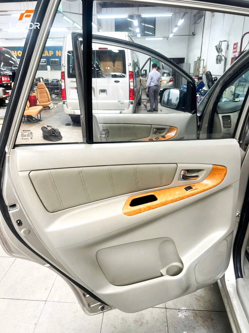 BỌC GHẾ DA TOYOTA INNOVA - Ảnh 4
