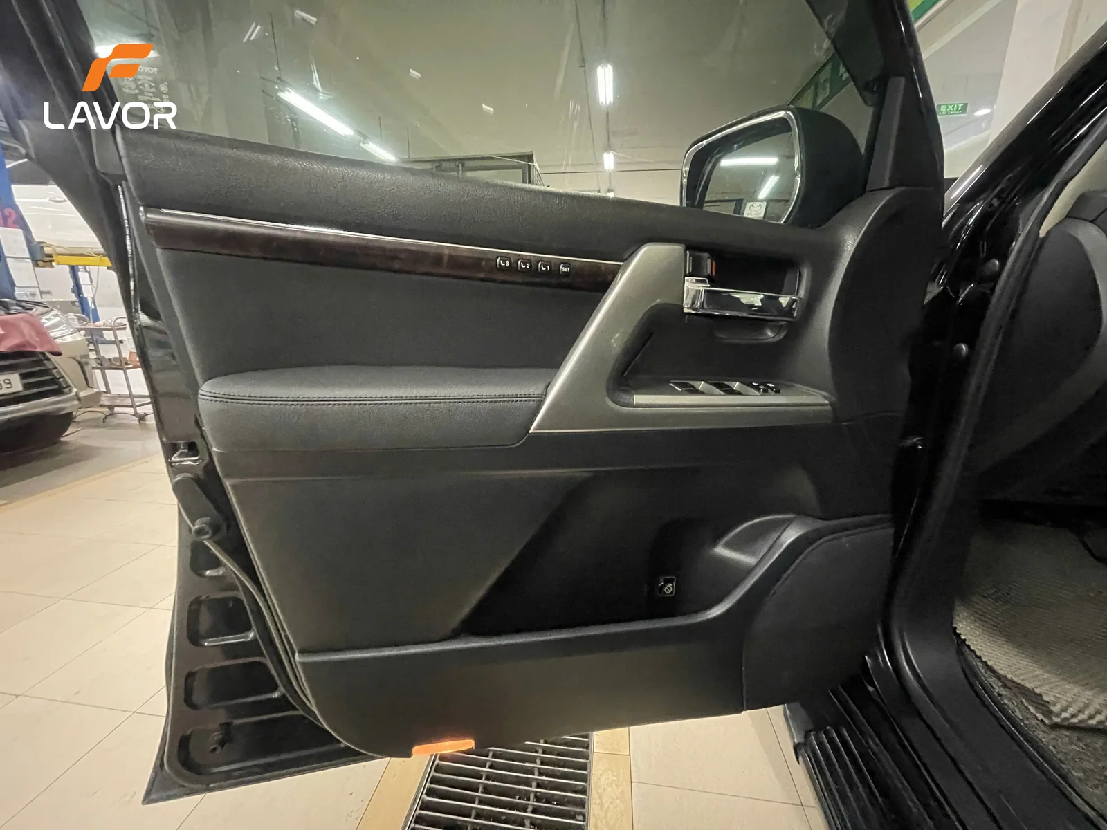 BỌC GHẾ DA TOYOTA LAND CRUISER 2008-2020 - Ảnh 6