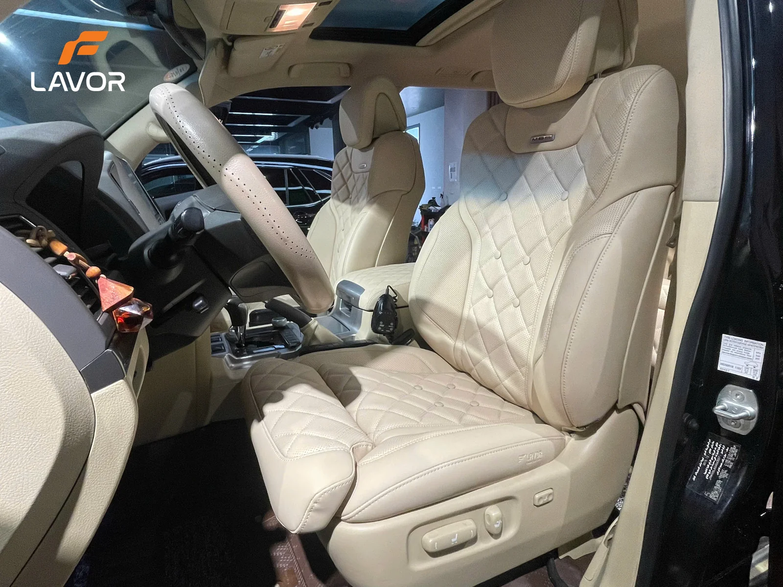 BỌC GHẾ DA TOYOTA LAND CRUISER 2008-2020 - Ảnh 1