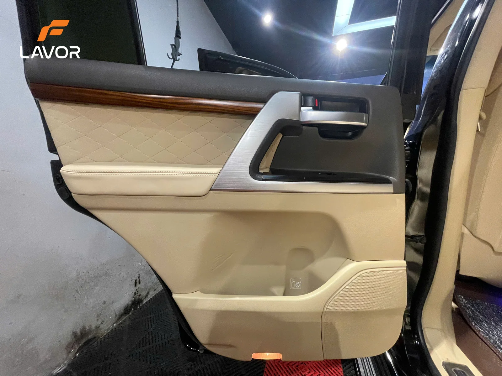 BỌC GHẾ DA TOYOTA LAND CRUISER 2008-2020 - Ảnh 5