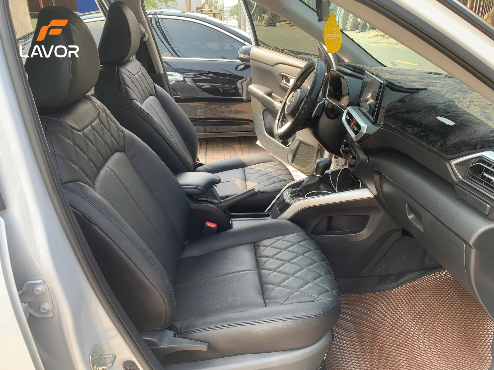 BỌC GHẾ DA TOYOTA RAIZE - Ảnh 3