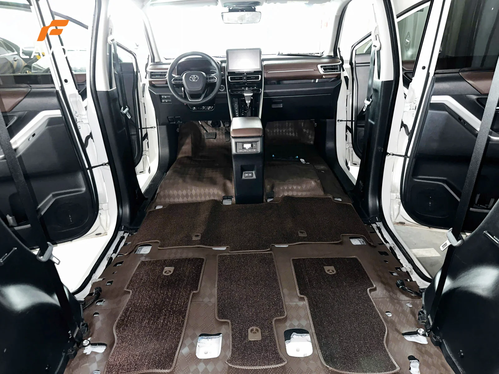 SÀN – THẢM TOYOTA INNOVA 2023-2024 - Ảnh 5
