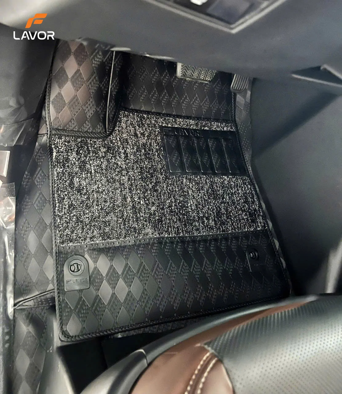 SÀN – THẢM TOYOTA INNOVA - Ảnh 1