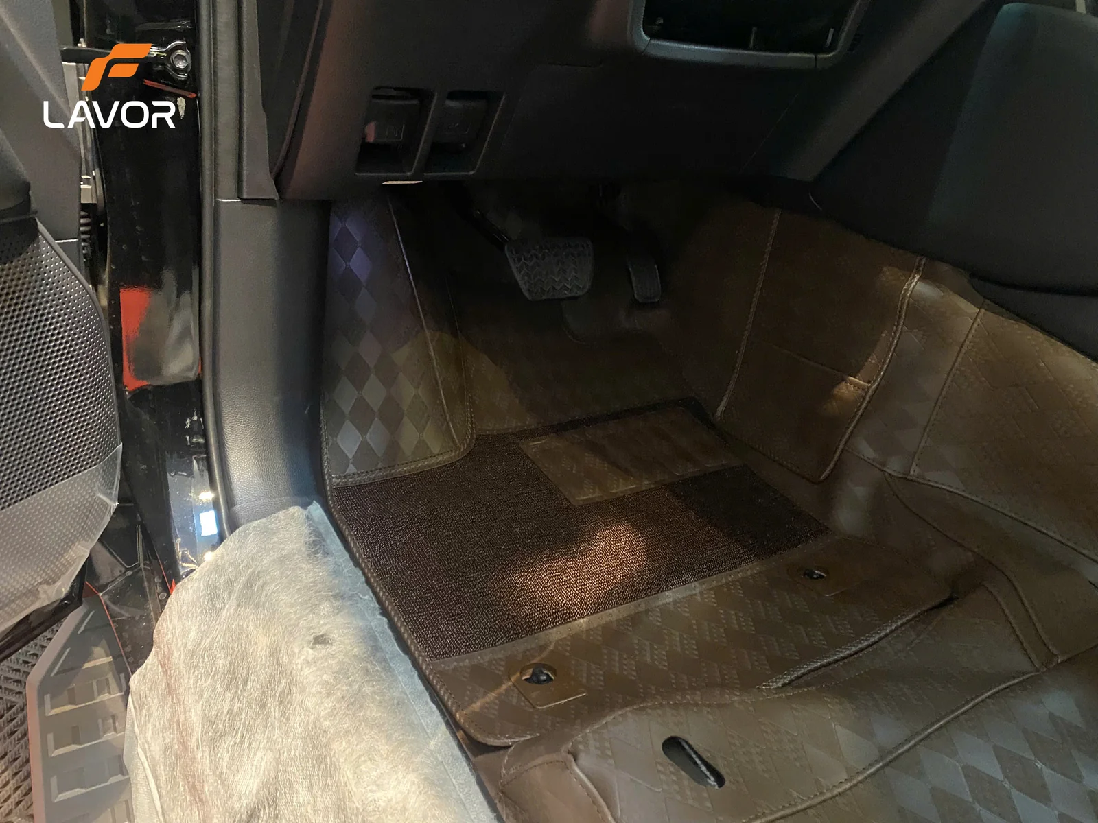 SÀN – THẢM TOYOTA PRADO 2025 - Ảnh 1