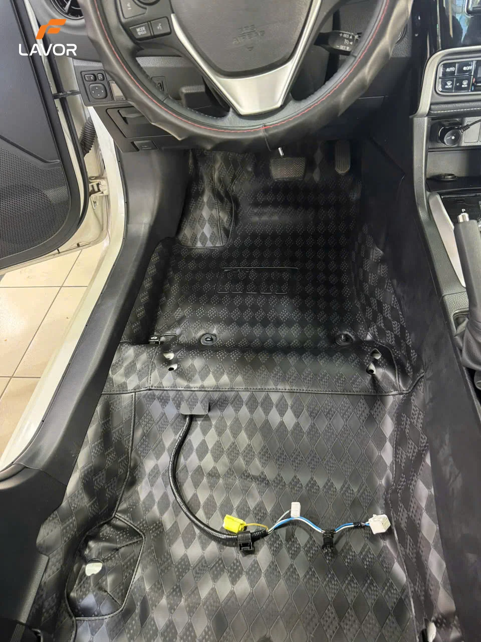 SÀN TOYOTA ALTIS - Ảnh 1